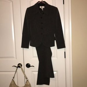 Preowned grey soft pant suit.